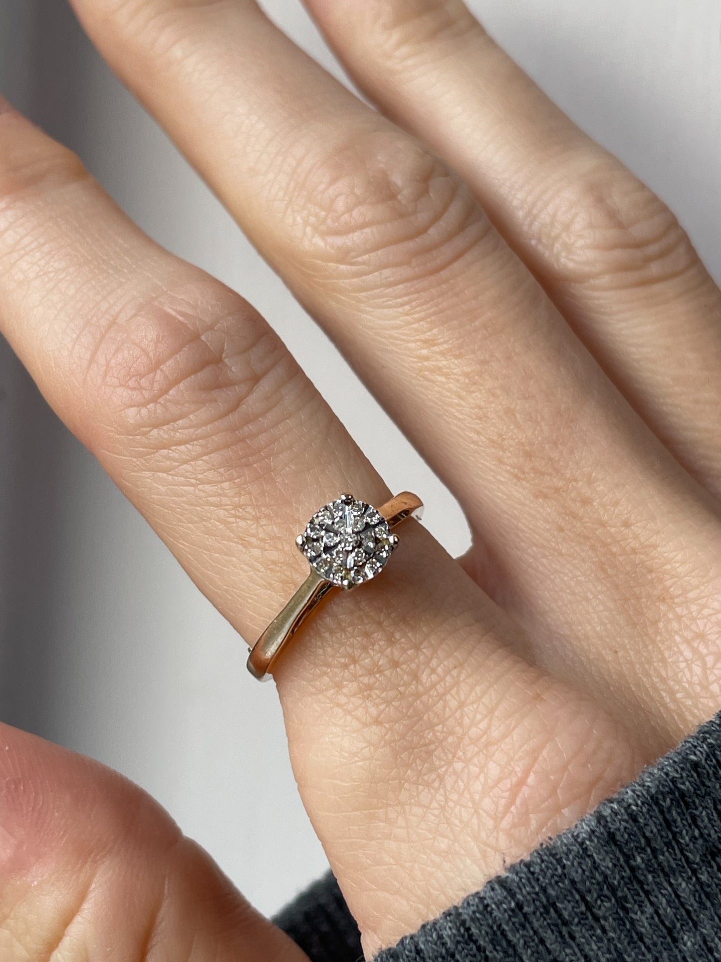 Vintage diamond cluster ring on 9ct gold