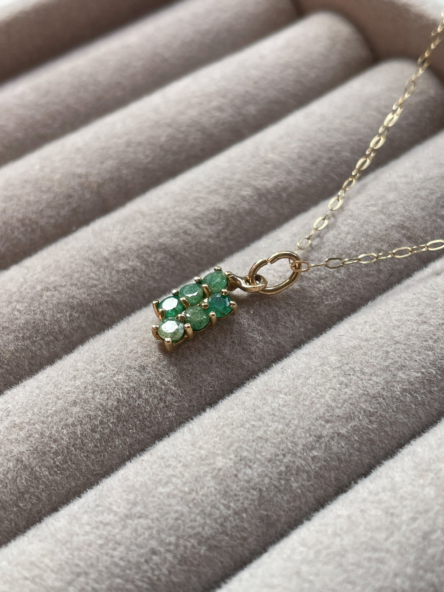 6-stone Emerald necklace pendant and chain