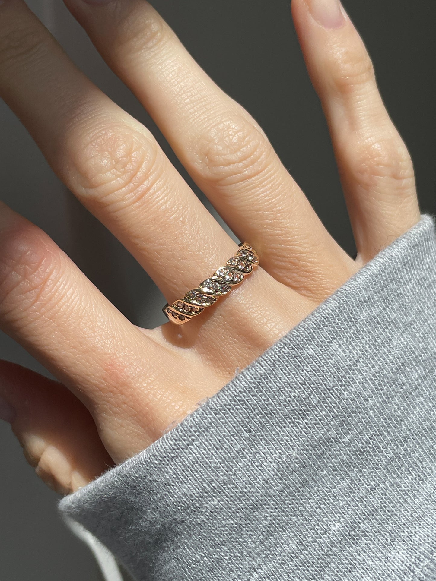 Vintage diamond twist ring on 9ct gold