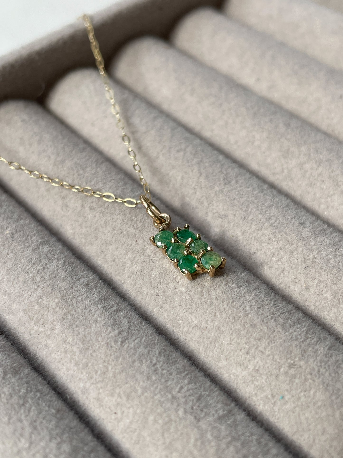 6-stone Emerald necklace pendant and chain