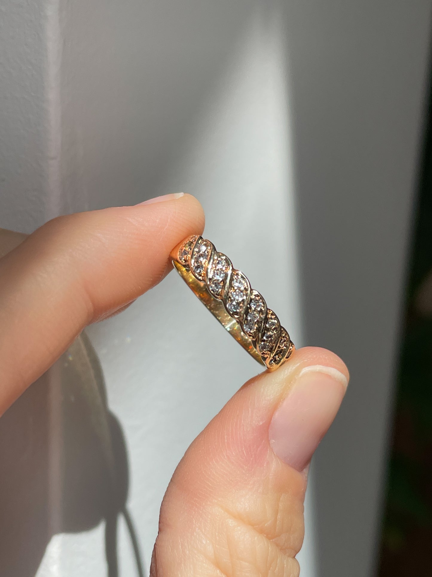 Vintage diamond twist ring on 9ct gold