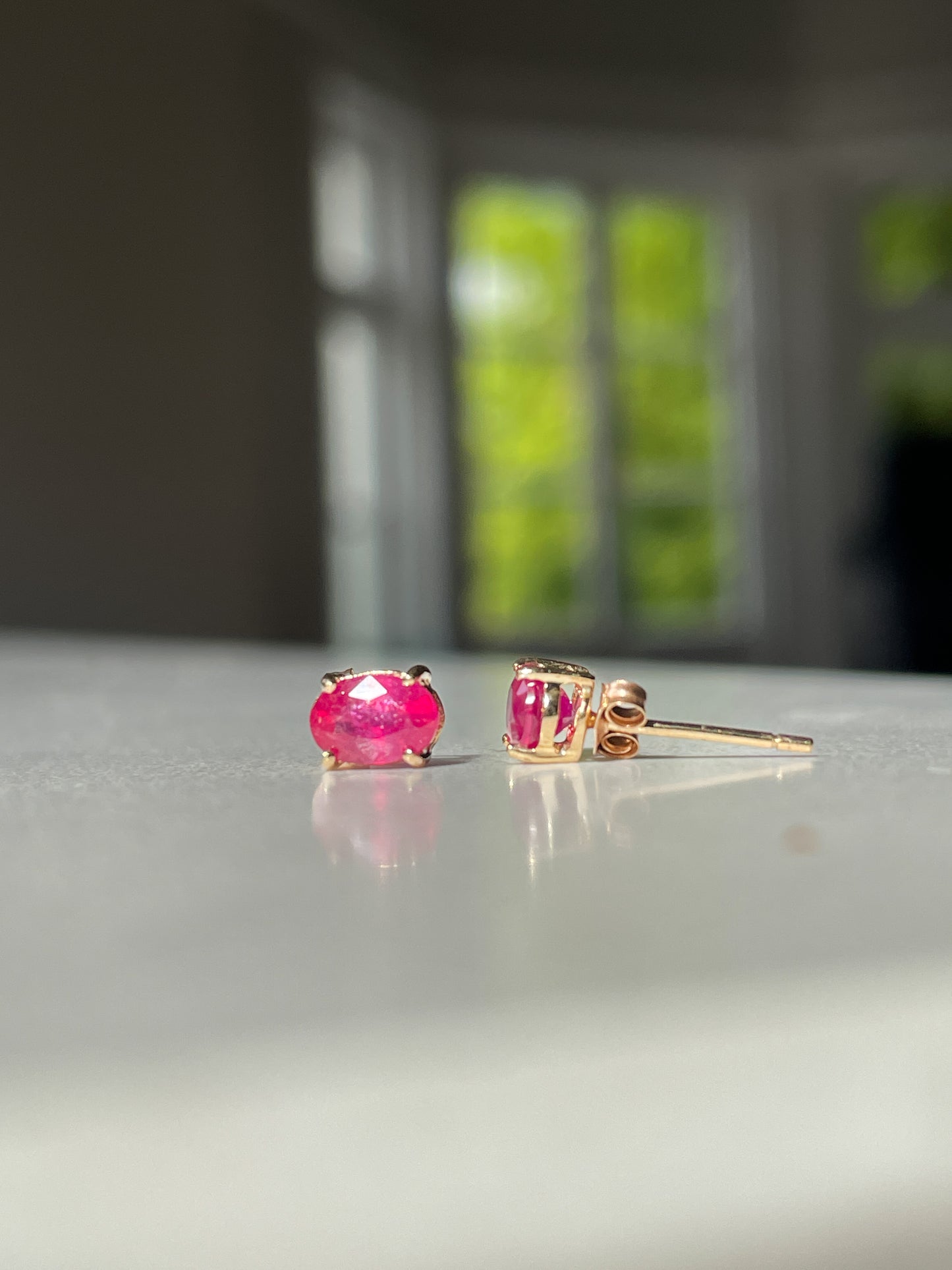 9ct Vintage ruby earrings