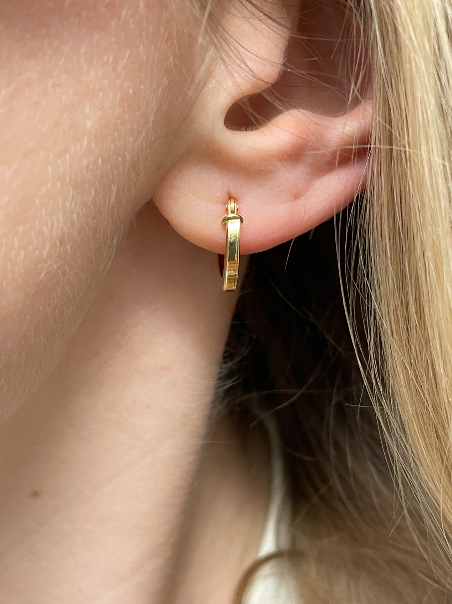 Vintage 9ct gold chunky hoop earrings