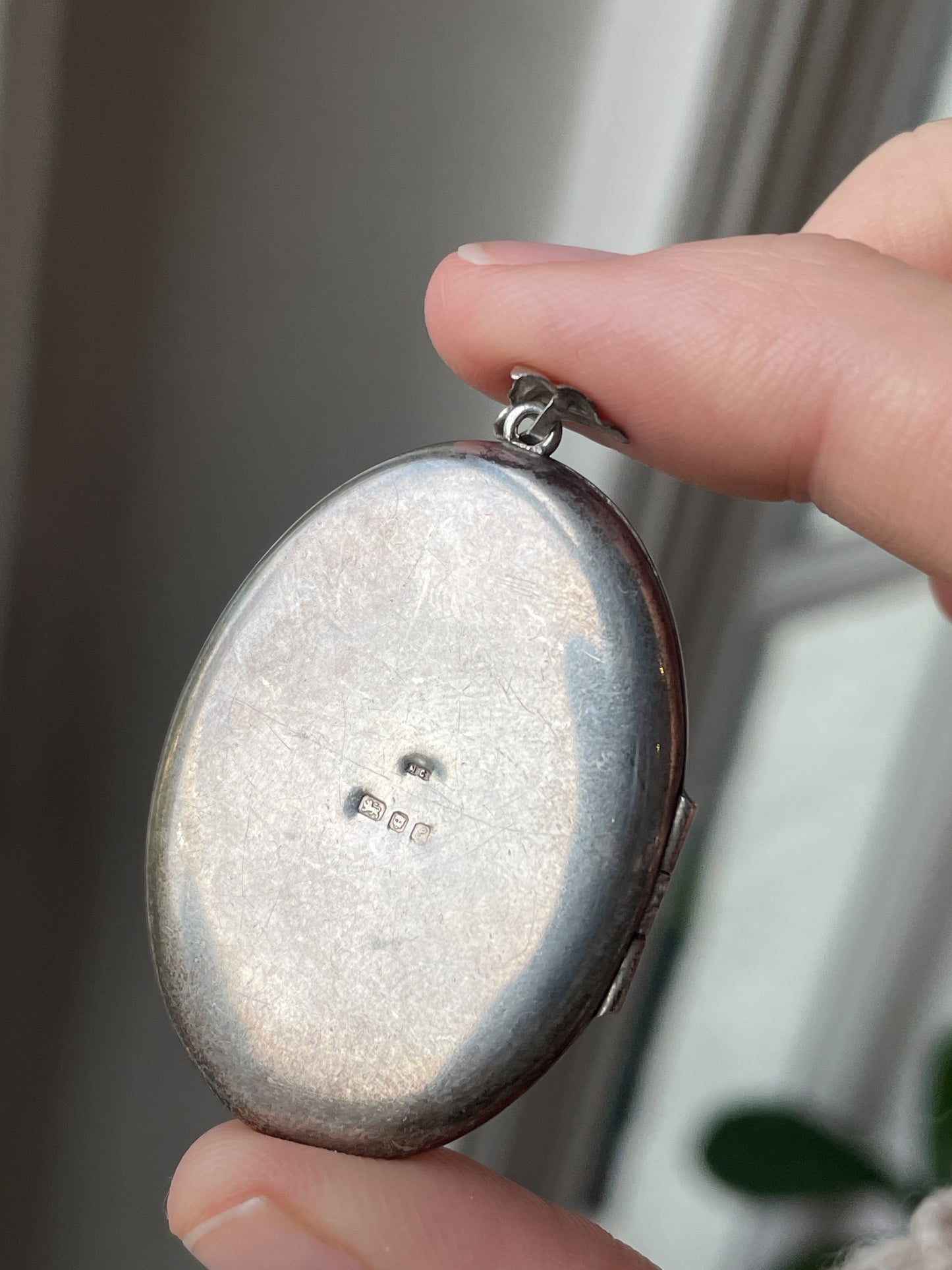 1980s sterling silver starburst locket