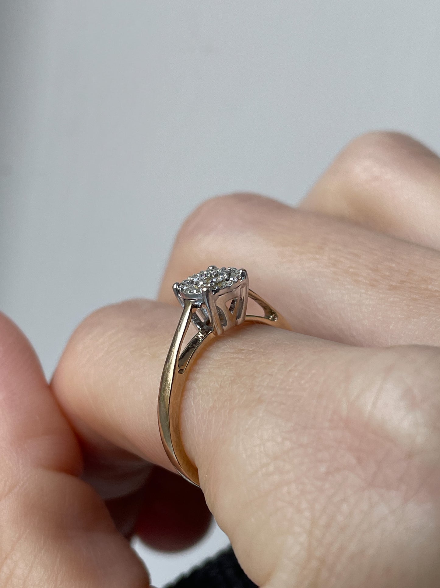 Vintage diamond cluster ring on 9ct gold