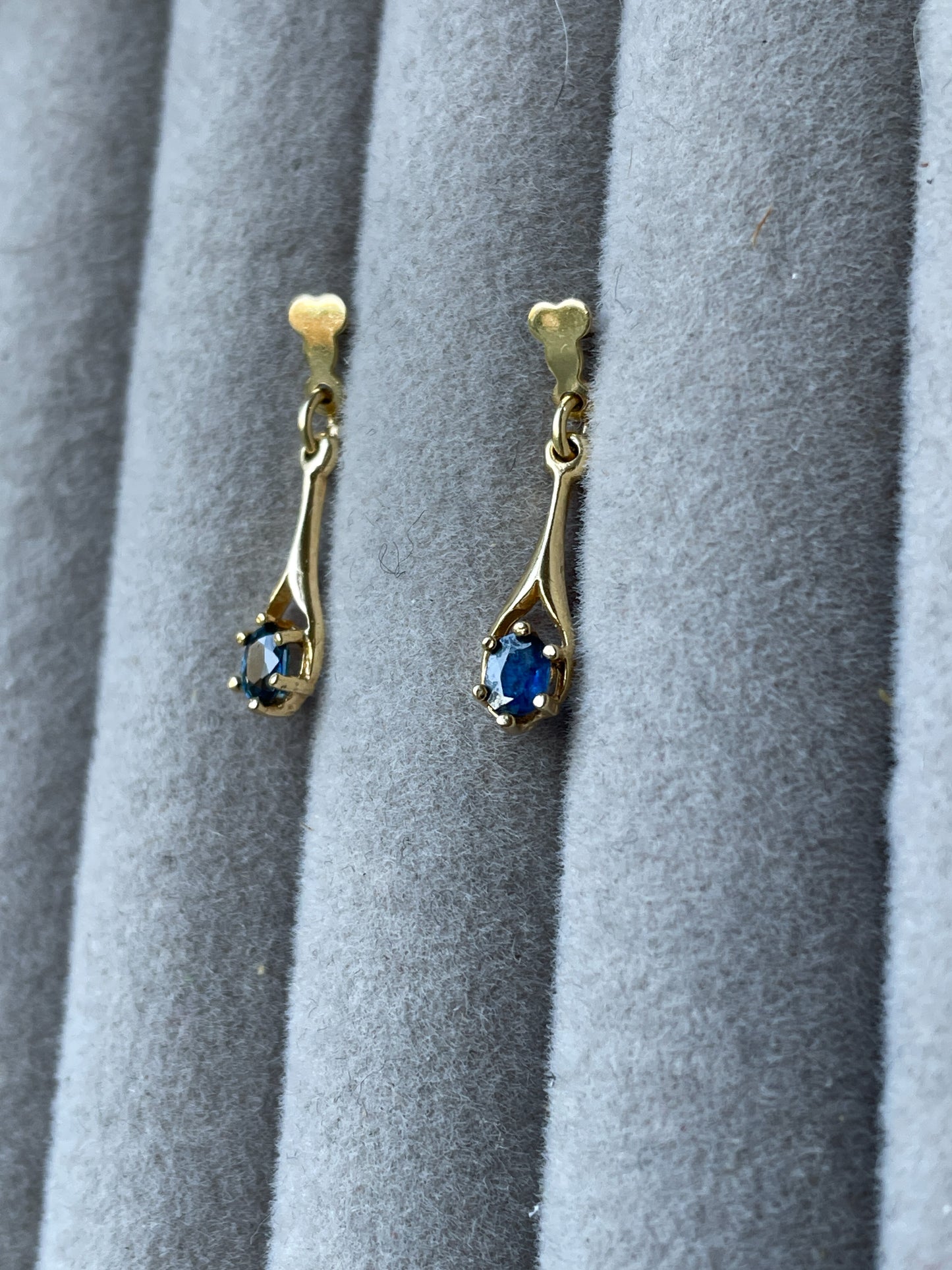 9ct gold sapphire drop earrings