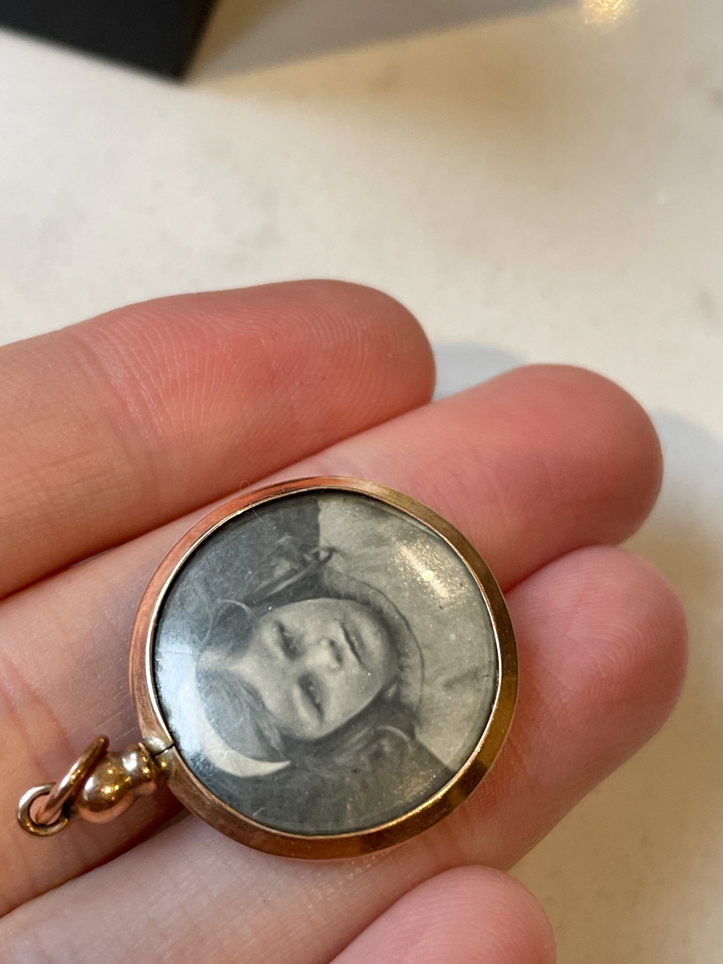 Antique Edwardian 9ct rose gold photo locket
