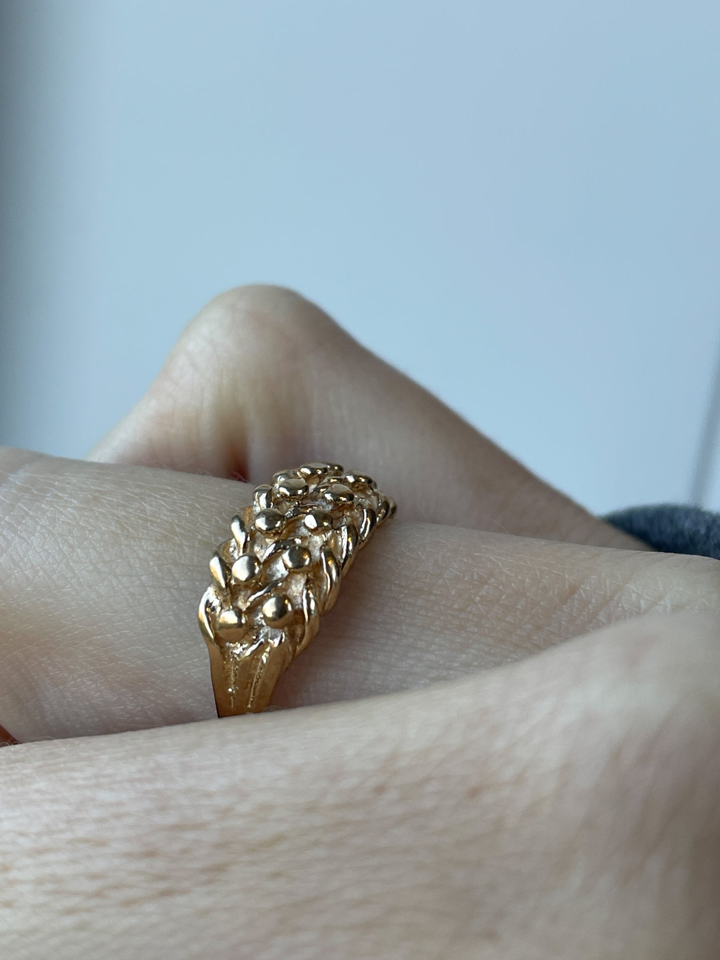 Vintage 9ct gold keeper ring