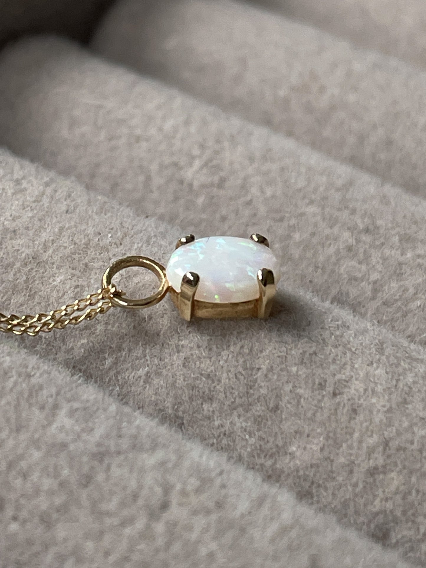 9ct gold opal necklace pendant and chain