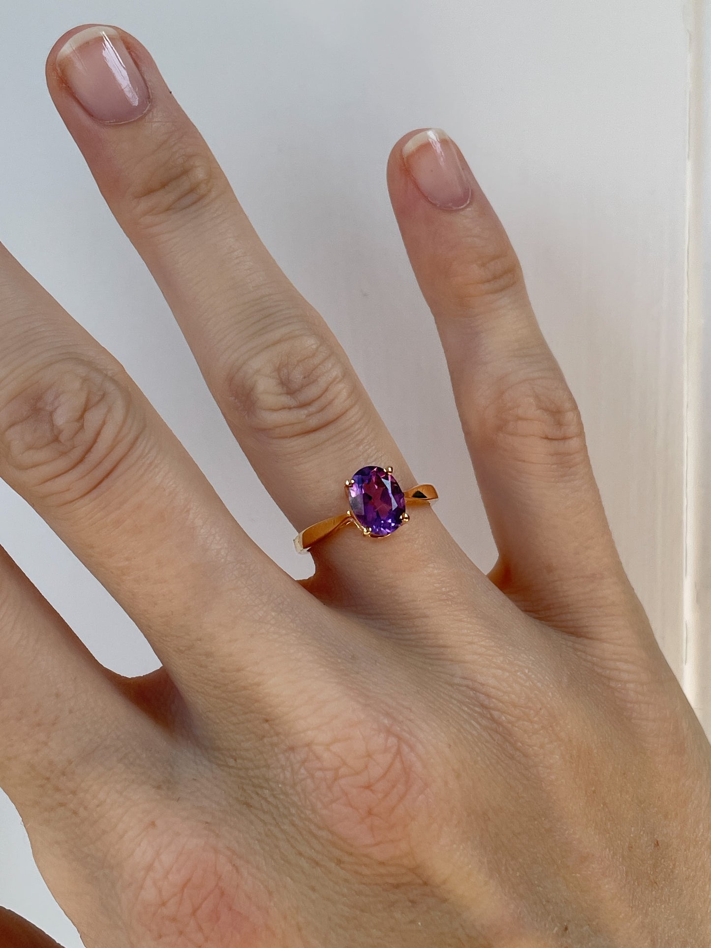 Pre-loved amethyst solitaire ring on 10k gold