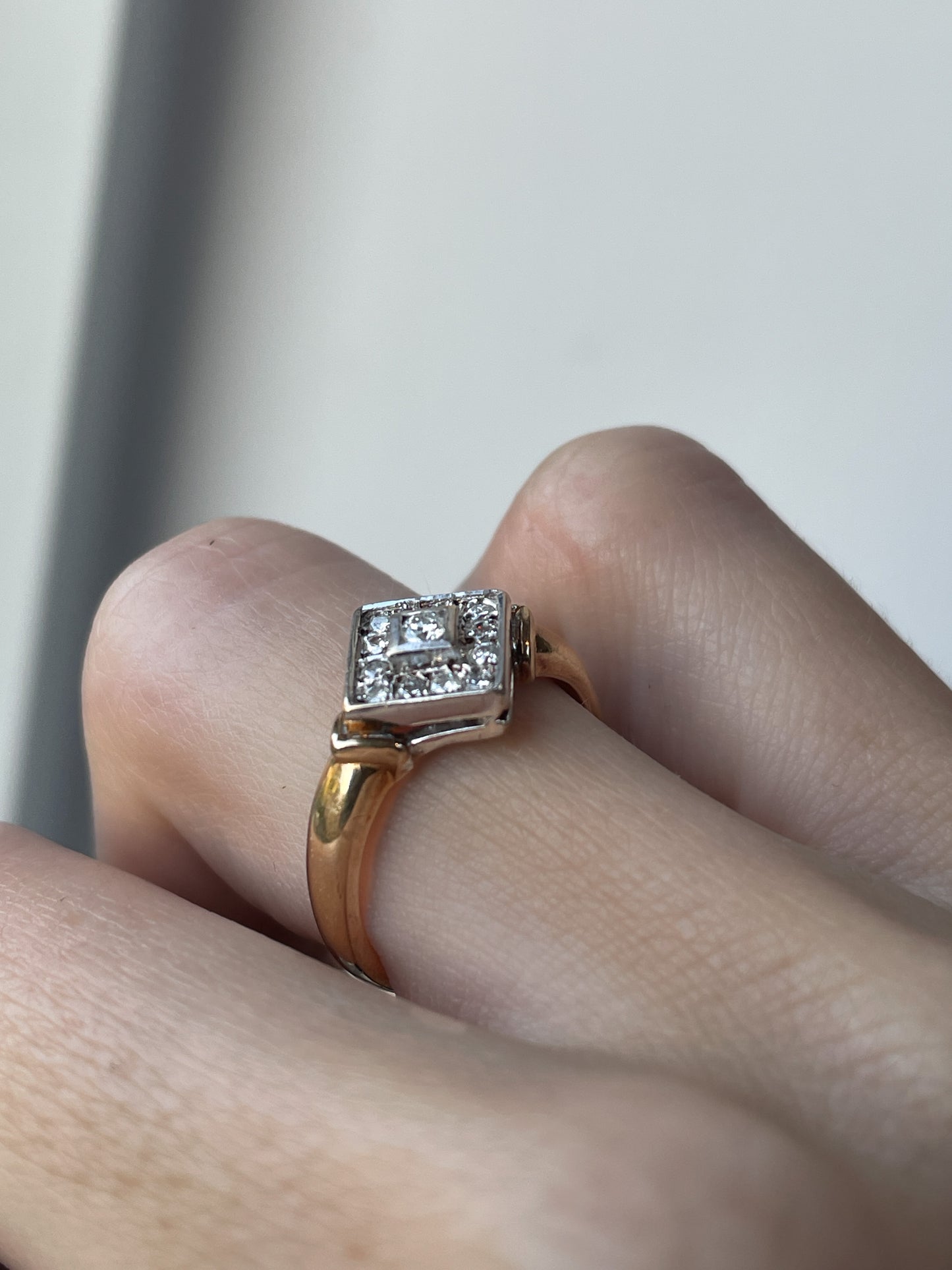 Vintage diamond cluster ring on 9ct gold