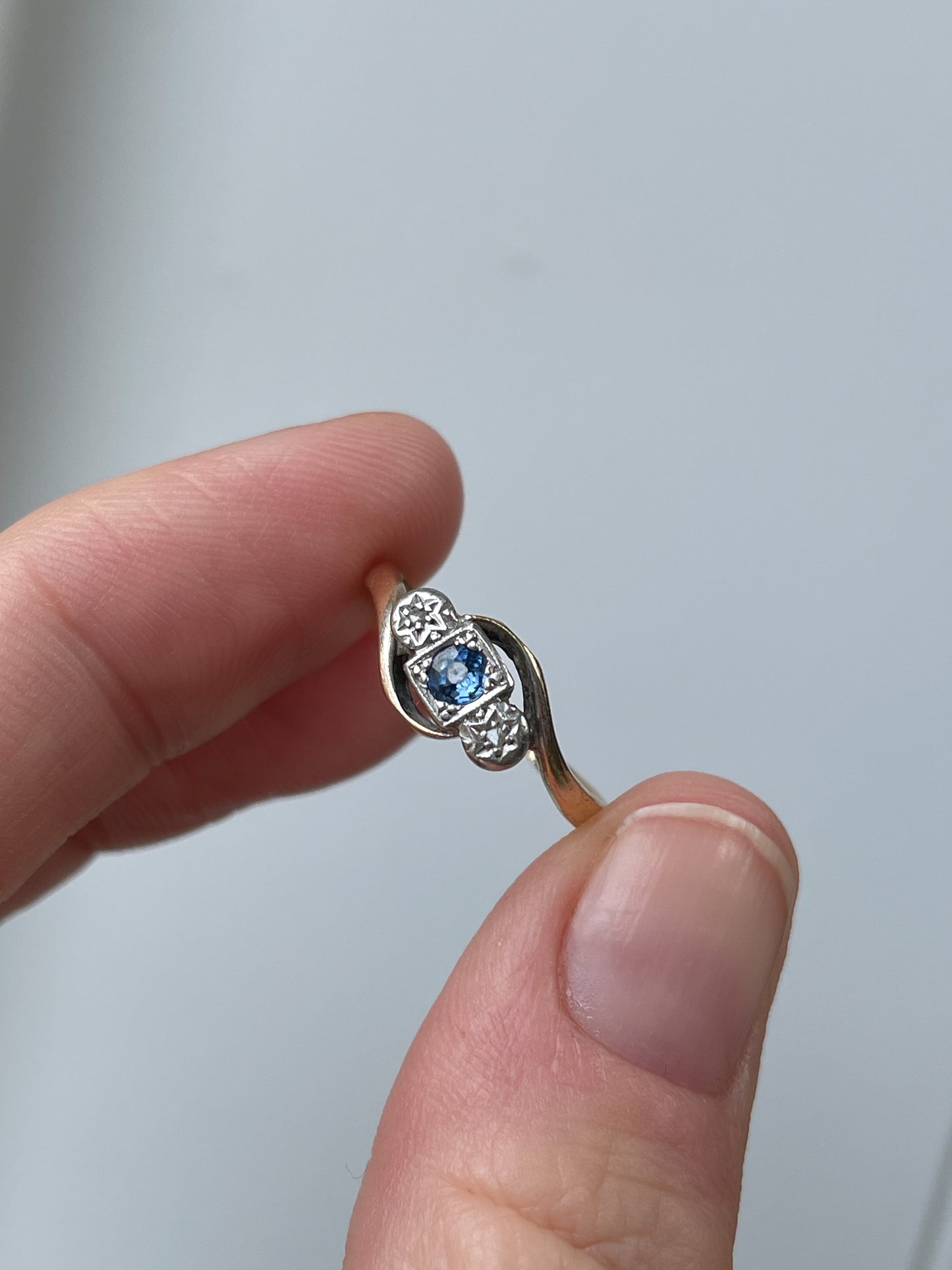 Antique diamond and sapphire trilogy ring