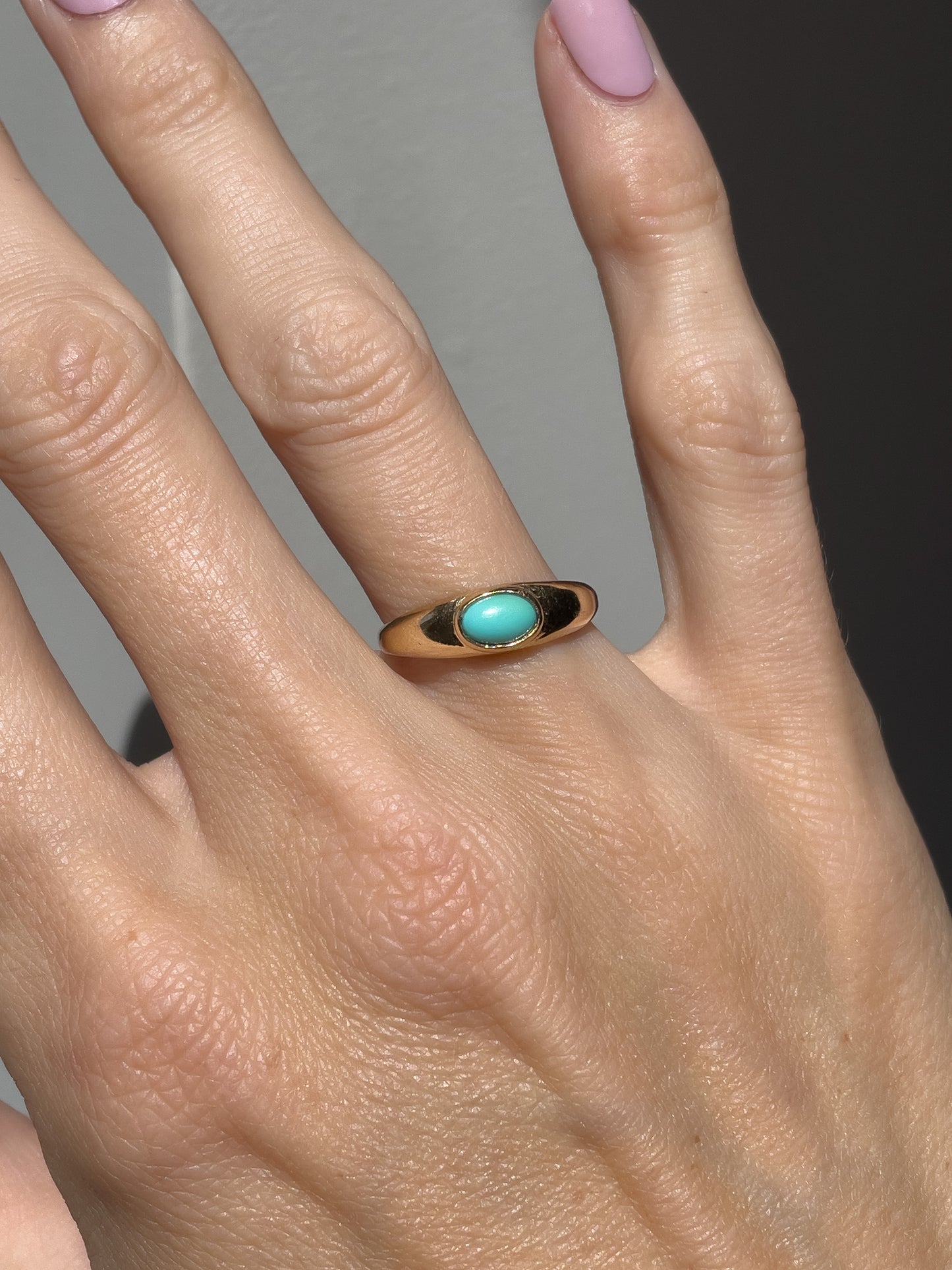 Vintage turquoise pinky ring on 9ct gold