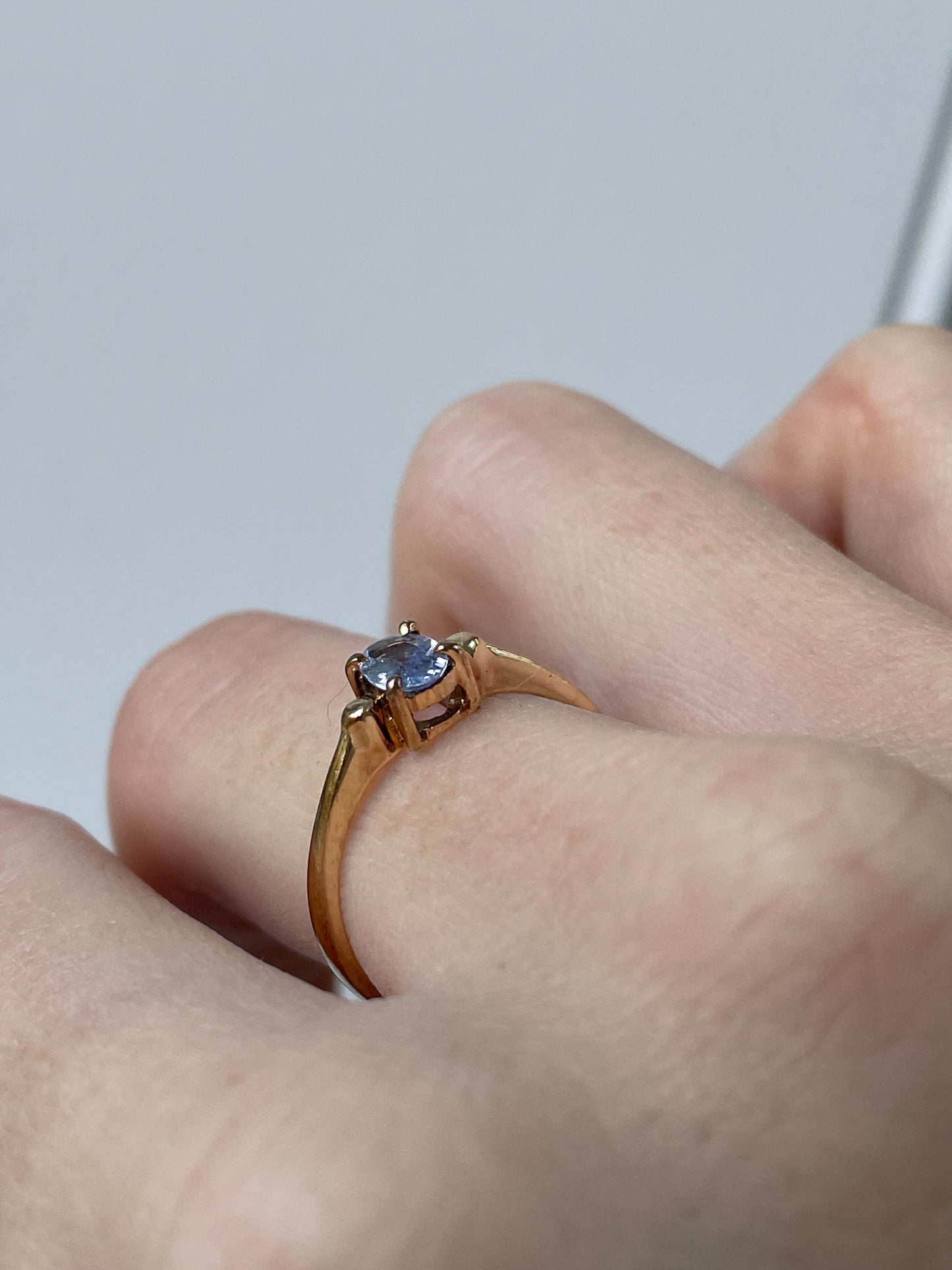 Vintage tanzanite single stone ring