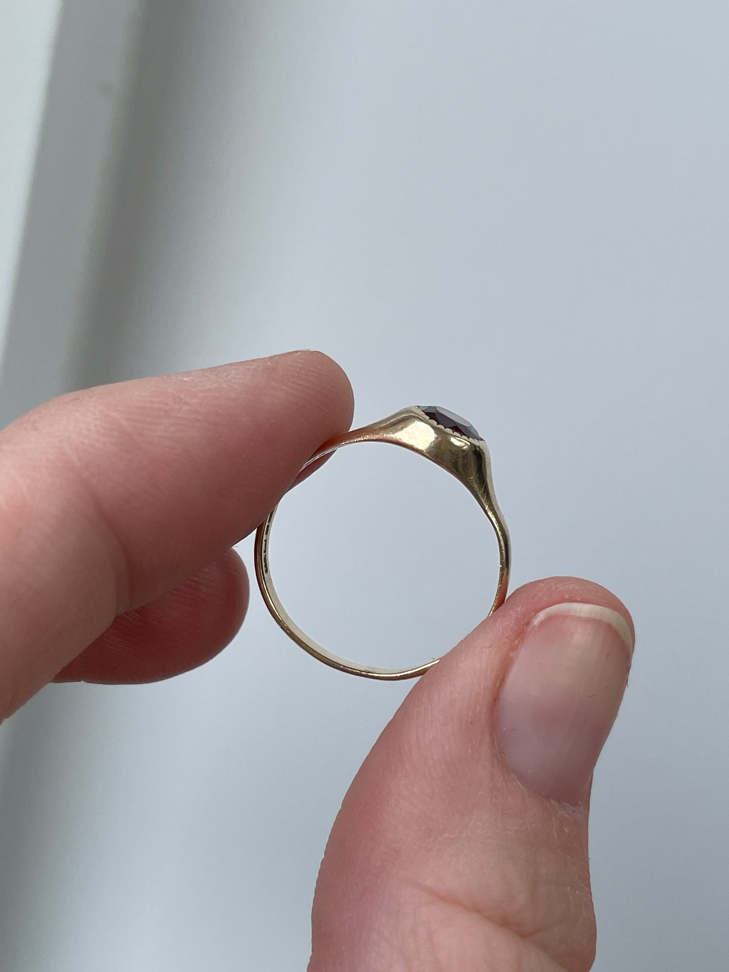 Vintage garnet signet ring