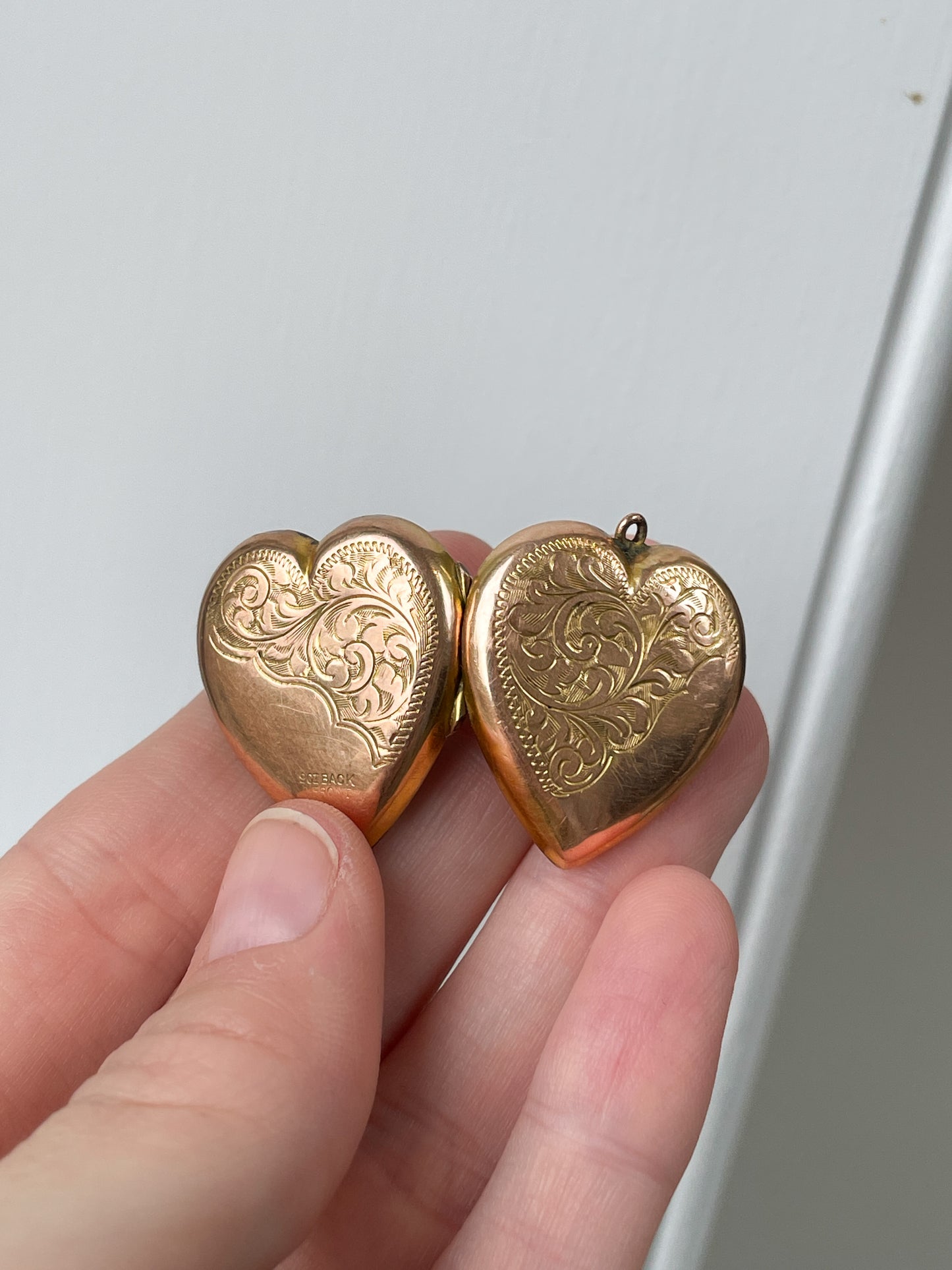 Vintage rose gold engraved heart shaped locket (with original photos)