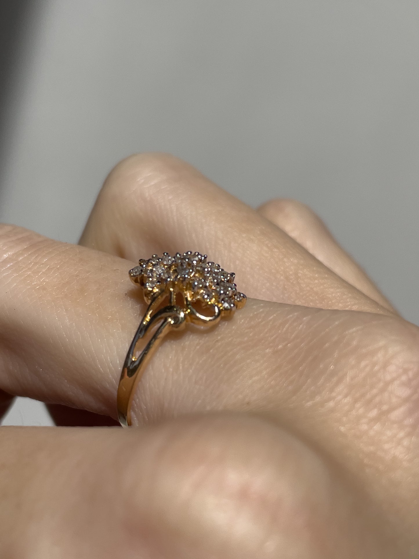 Vintage diamond cluster ring on 9ct gold