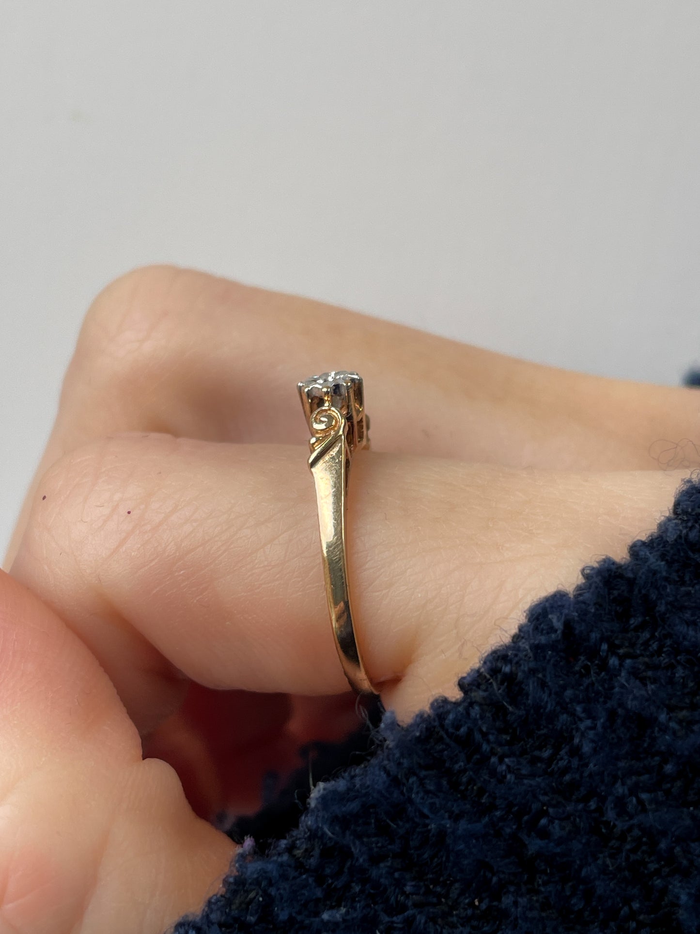 Vintage diamond solitaire ring on 9ct gold