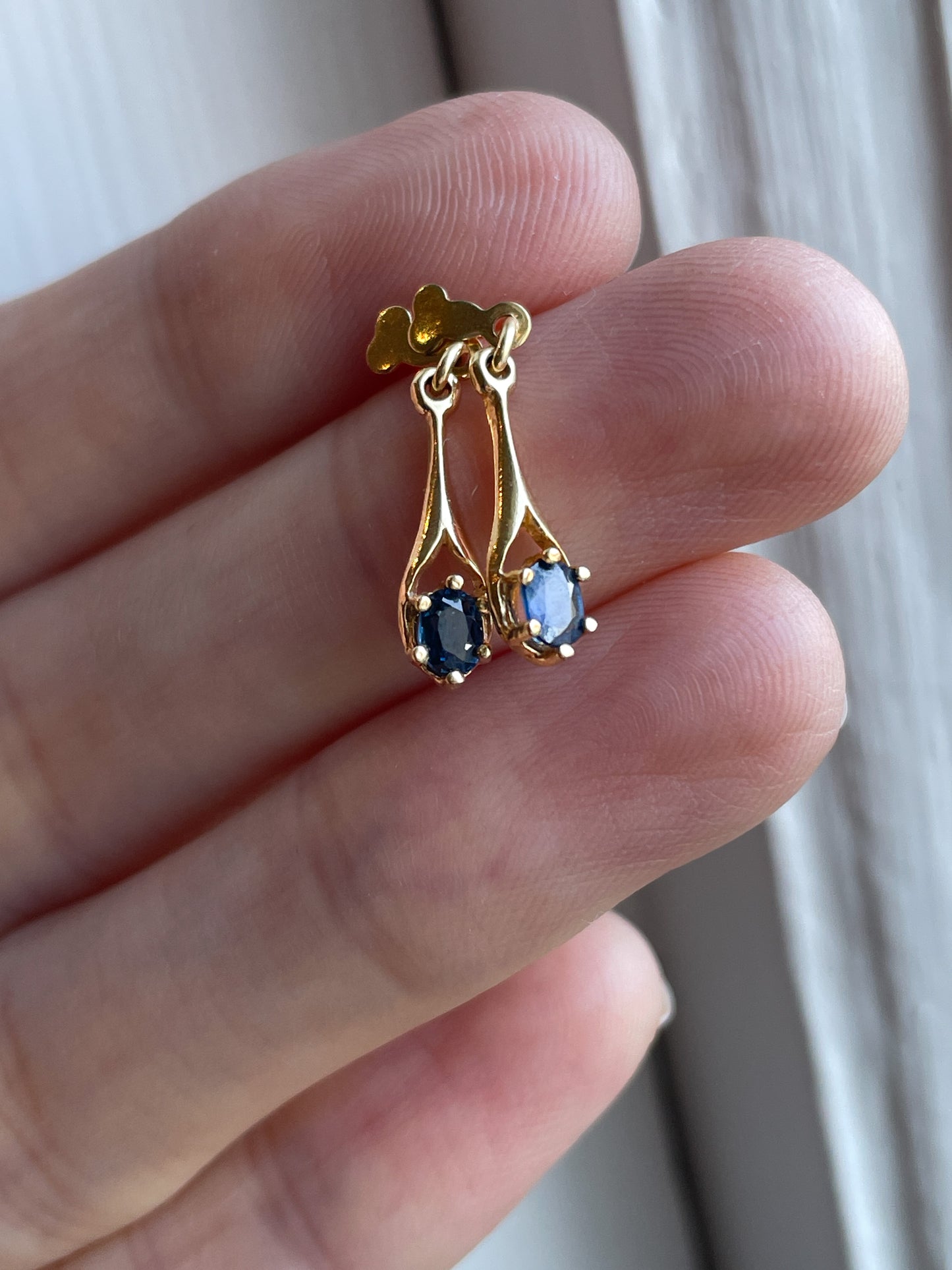 9ct gold sapphire drop earrings
