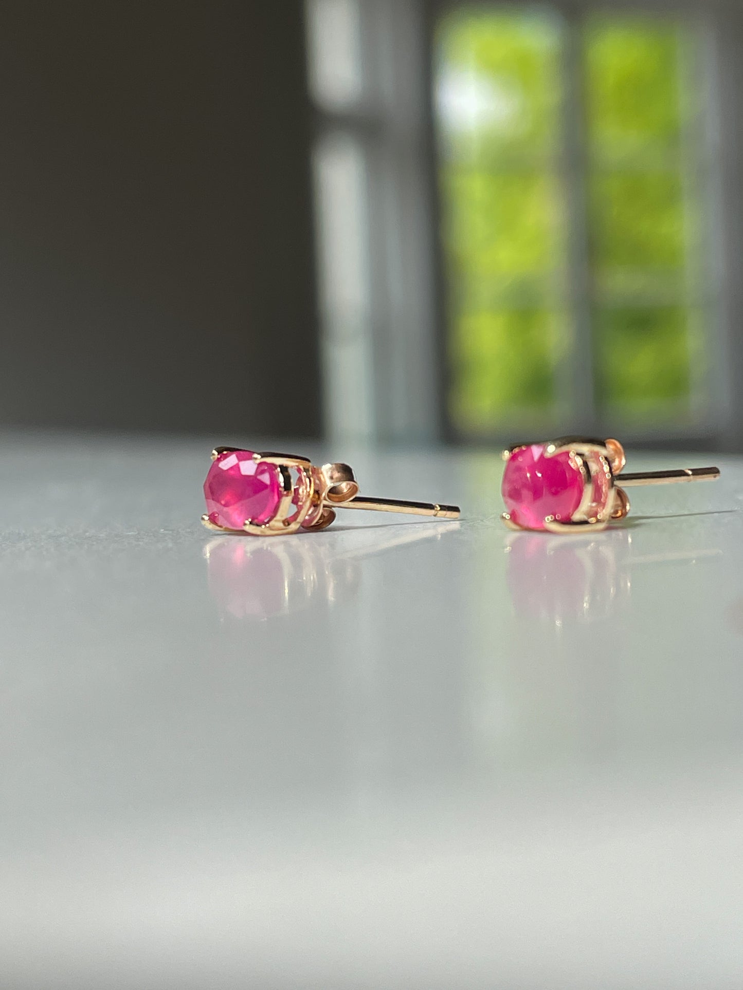 9ct Vintage ruby earrings