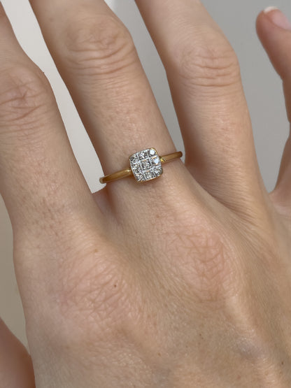 Antique diamond panel ring on 18ct gold and platinum