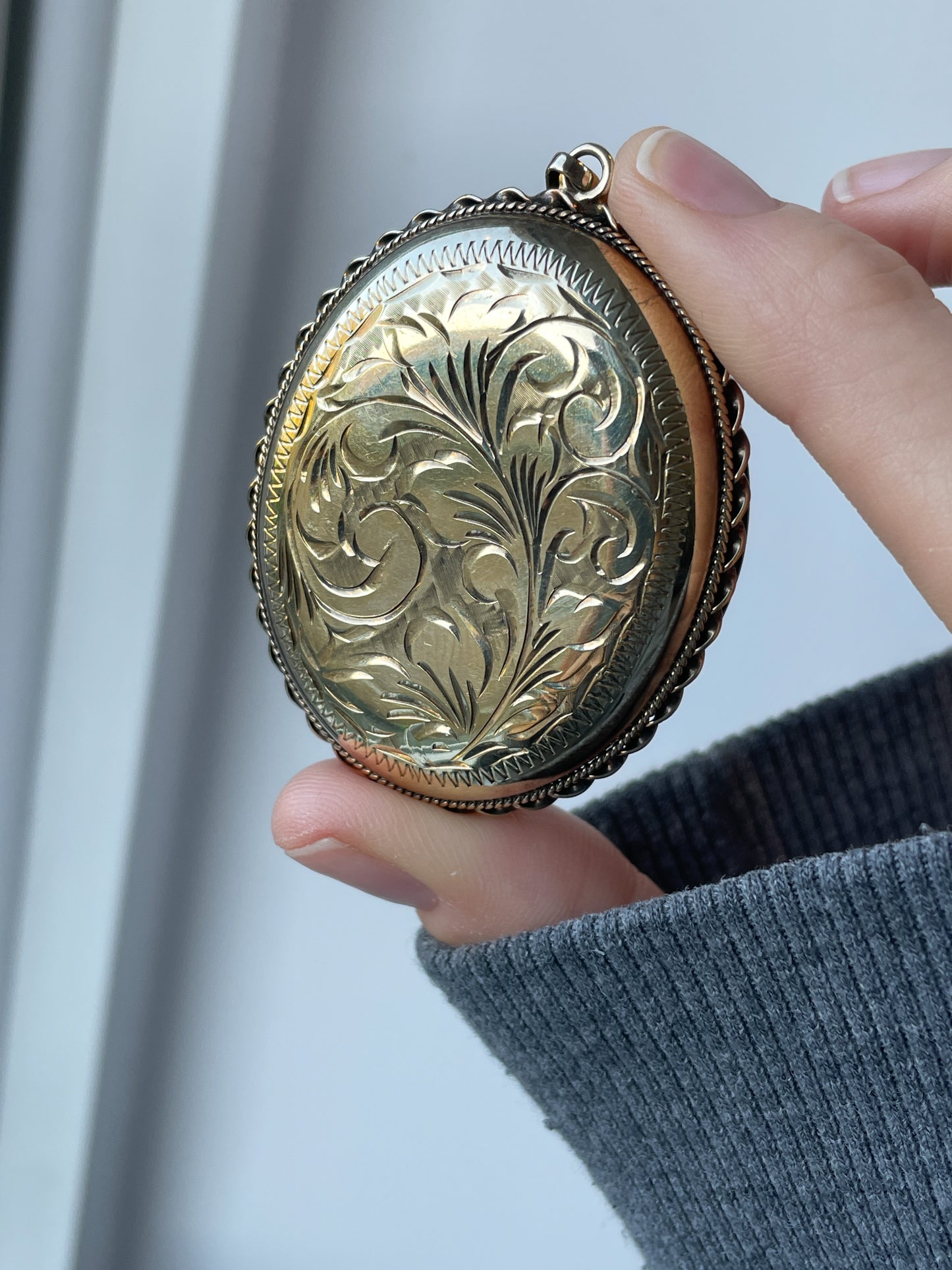 Large 1970s gold plated silver locket
