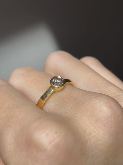 1970s Vintage diamond solitaire ring on 18ct gold