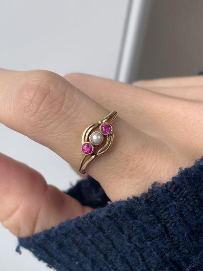 Vintage seed pearl and ruby trilogy ring on 18ct gold