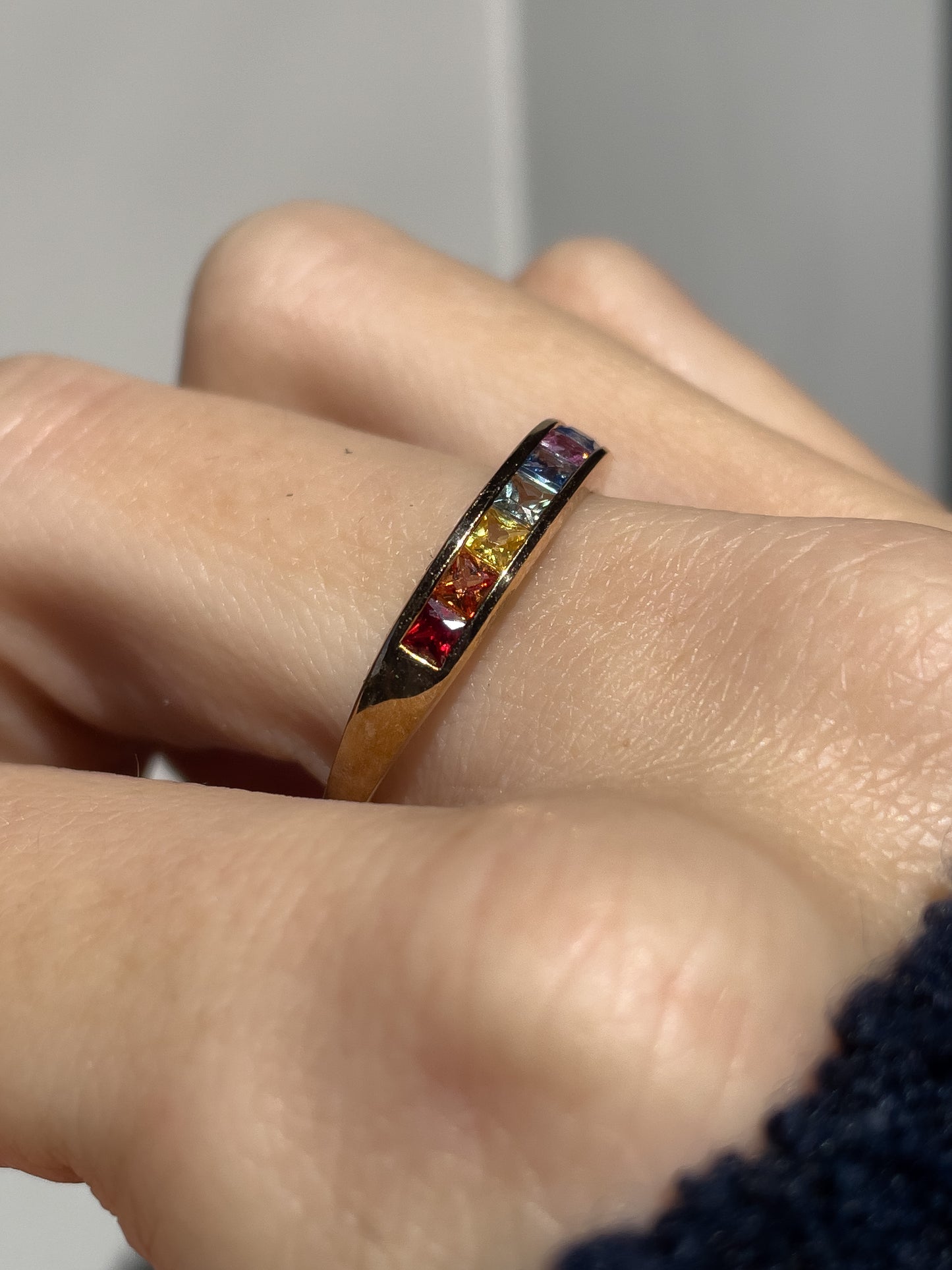 Contemporary vari-hue sapphire ring on 9ct gold