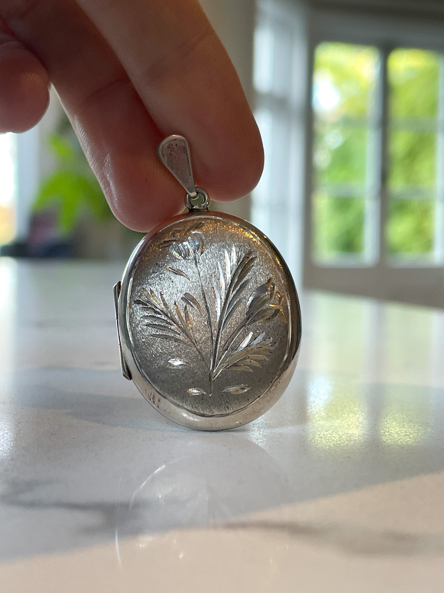 1970s sterling silver floral locket