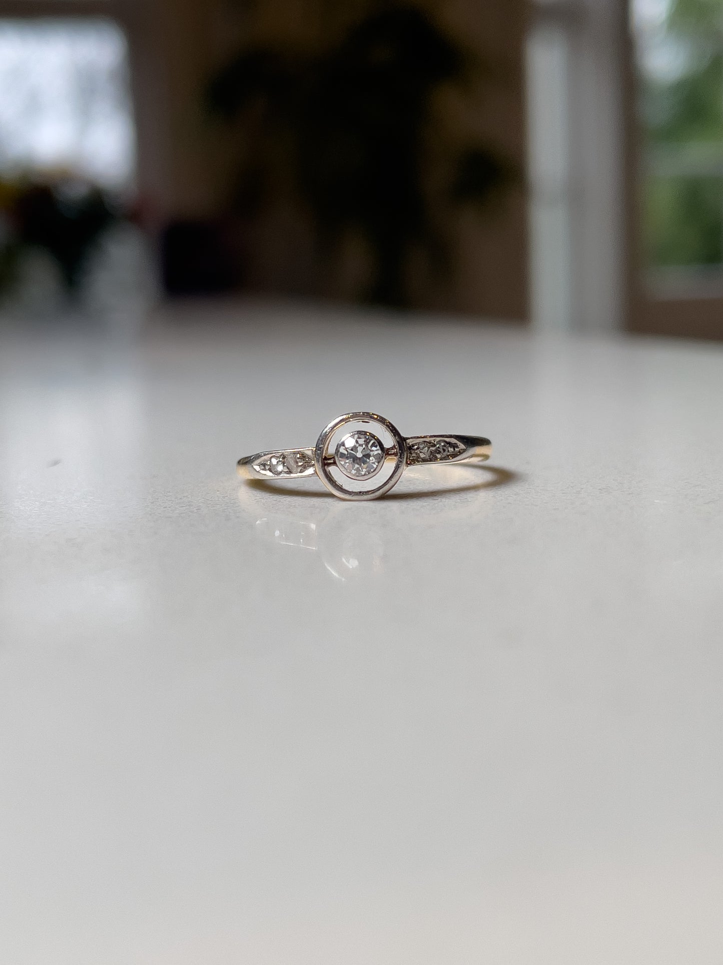 Vintage 1930s diamond ring on 18ct gold