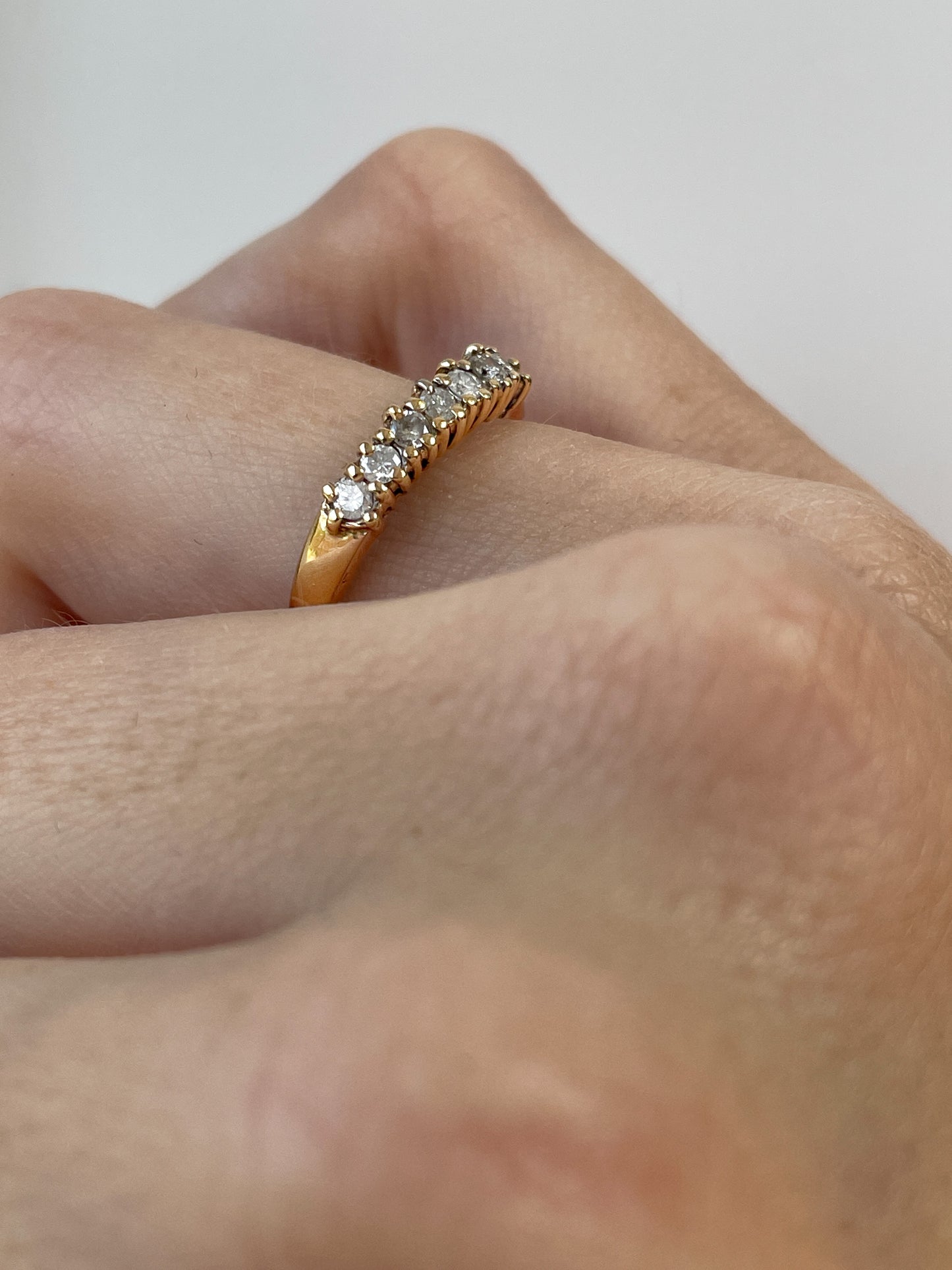 Vintage 7-stone diamond eternity ring on 9ct gold