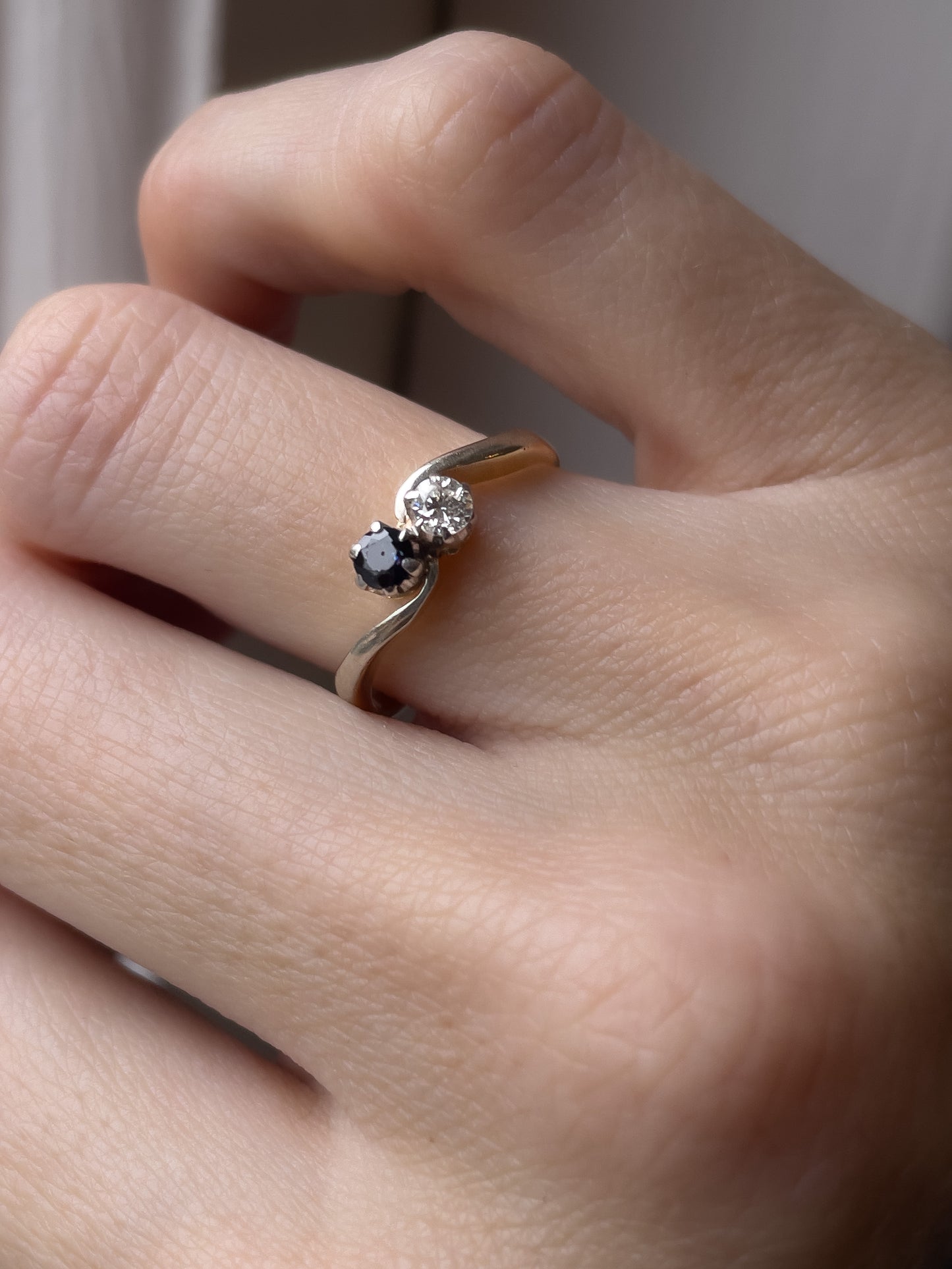 Antique sapphire and diamond toi-et-moi ring on 18ct gold