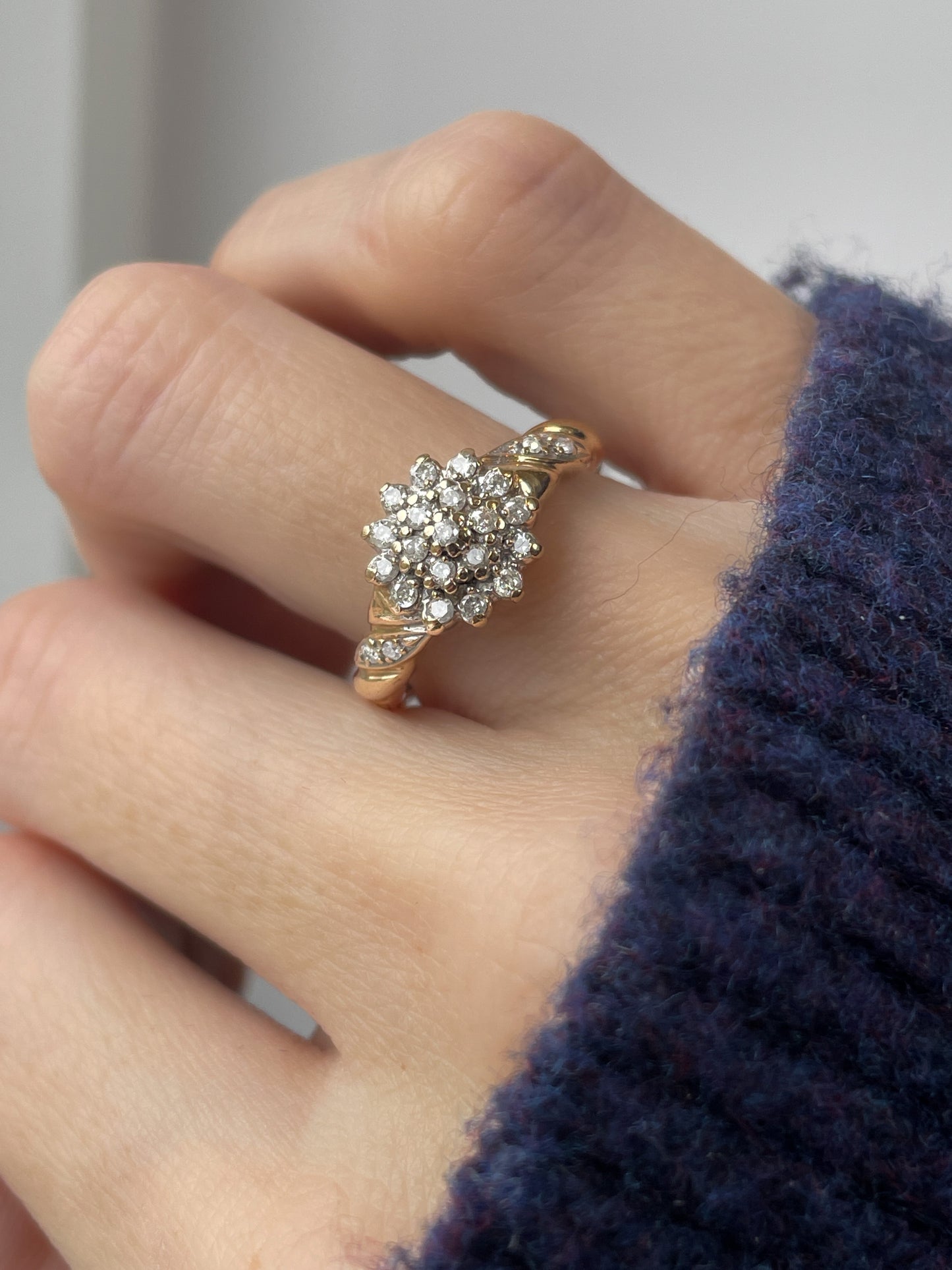 Vintage diamond cluster ring on 9ct gold