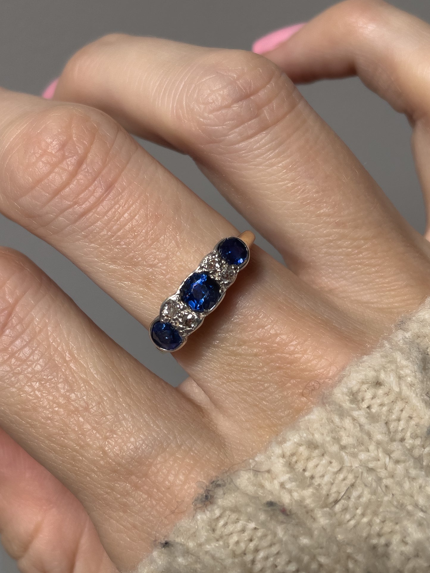 Antique sapphire and diamond ring on 18ct gold