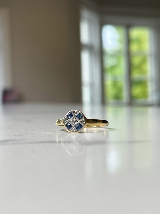 Antique sapphire and diamond cluster ring on 18ct gold and platinum