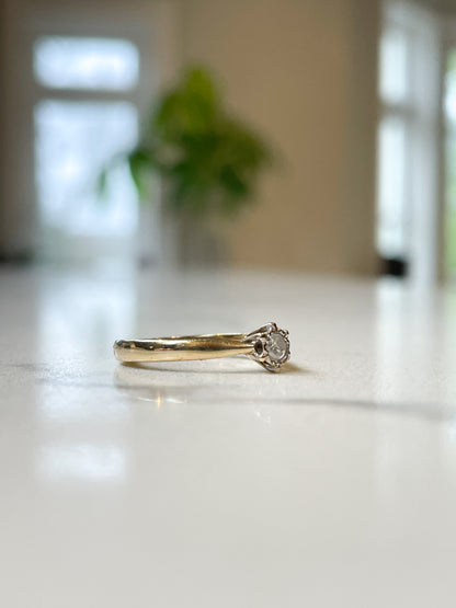 Vintage diamond solitaire ring made in the year 2000