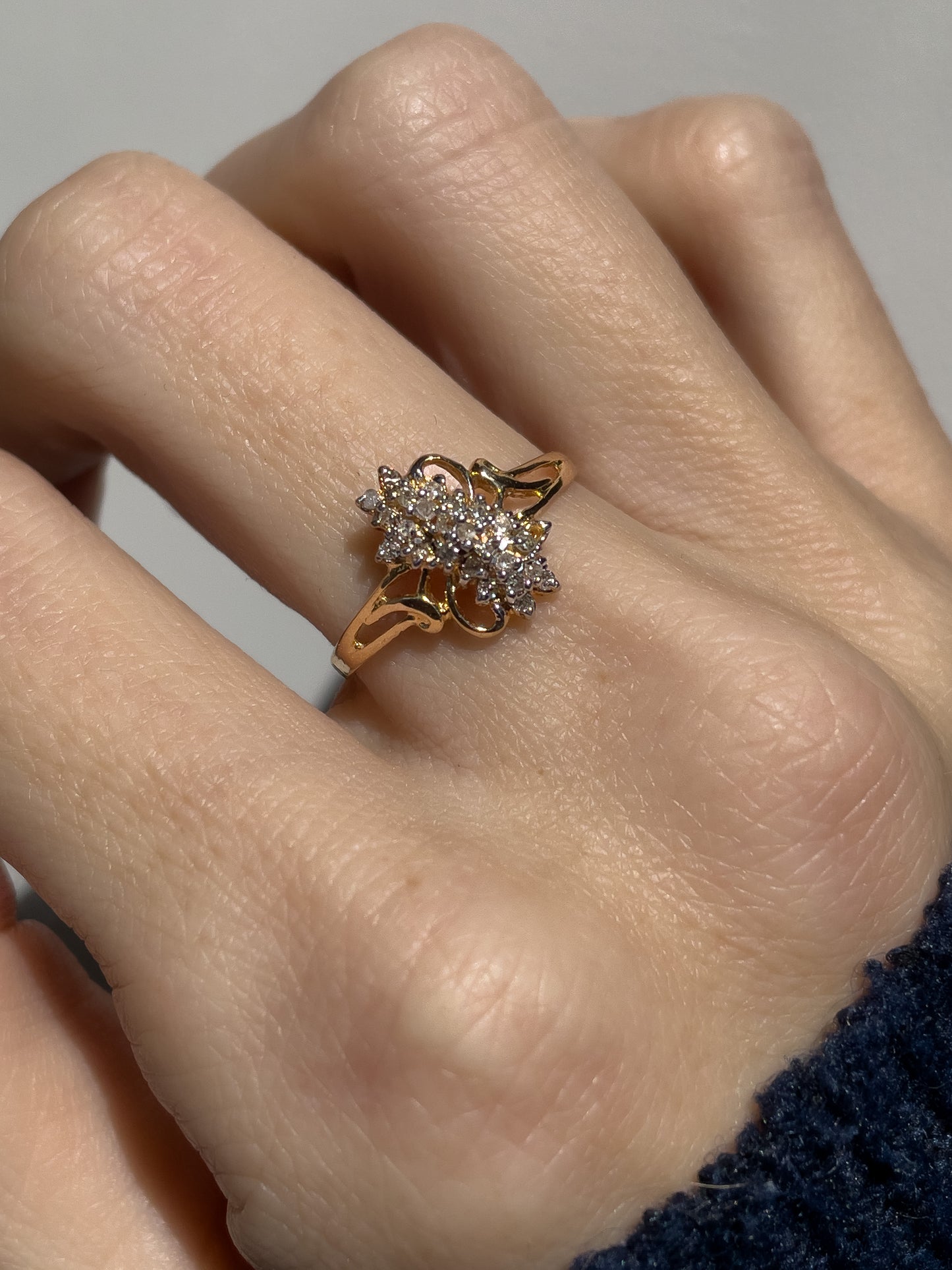 Vintage diamond cluster ring on 9ct gold