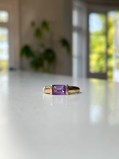 Vintage chunky east/west amethyst ring on 9ct gold