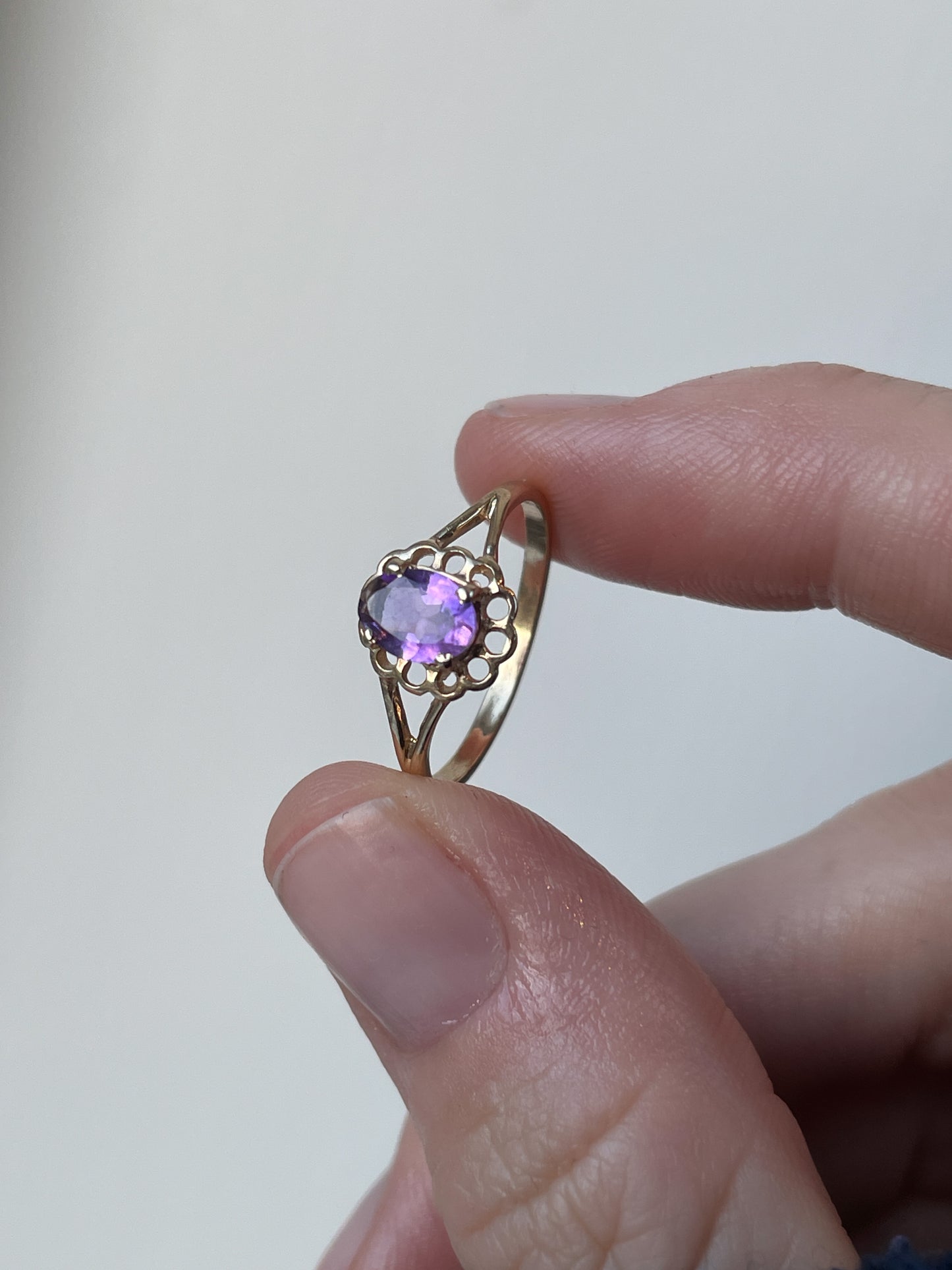 Vintage 1980s amethyst solitaire ring on 9ct gold