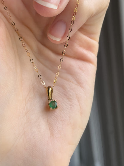 Vintage emerald necklace on 9ct gold