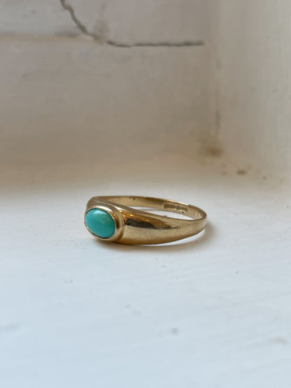 Vintage turquoise pinky ring on 9ct gold