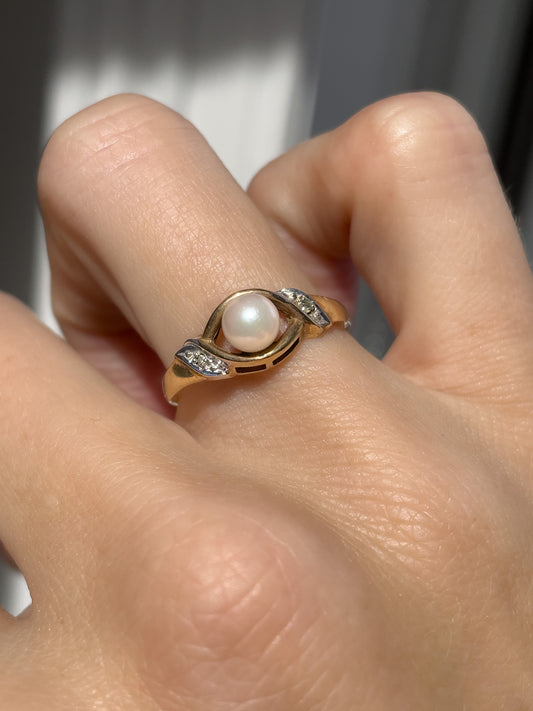 Vintage pearl and diamond ring on 9ct gold