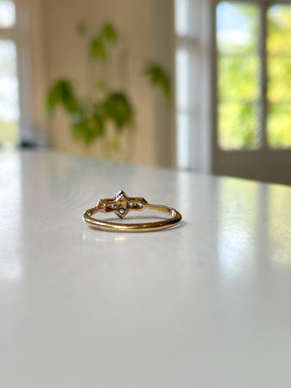 Vintage art deco style diamond panel ring on 18ct gold and platinum