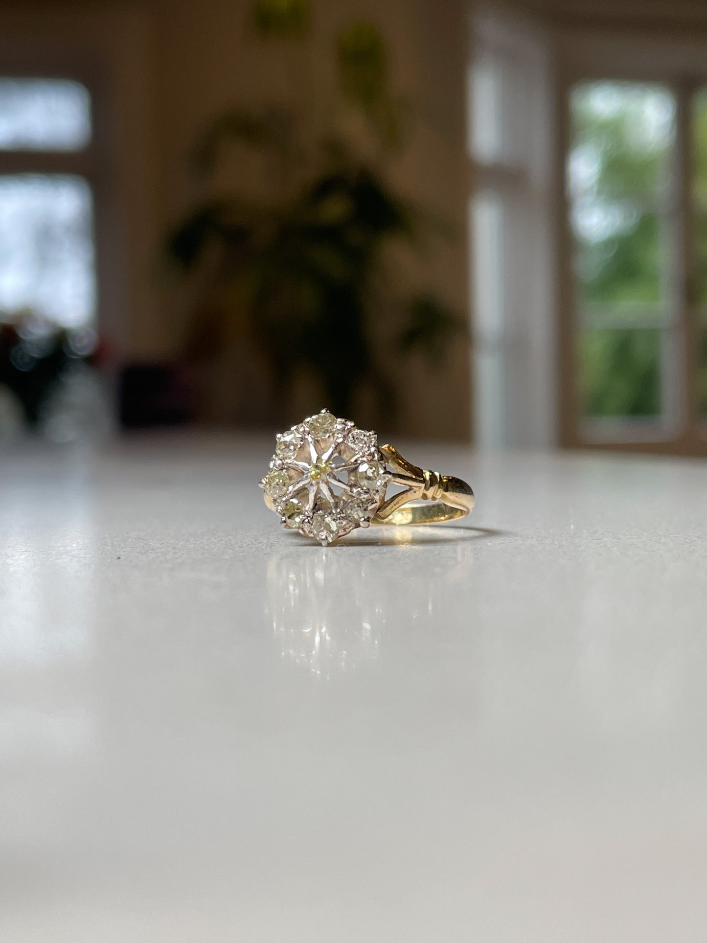 Vintage diamond cluster ring on 18ct gold