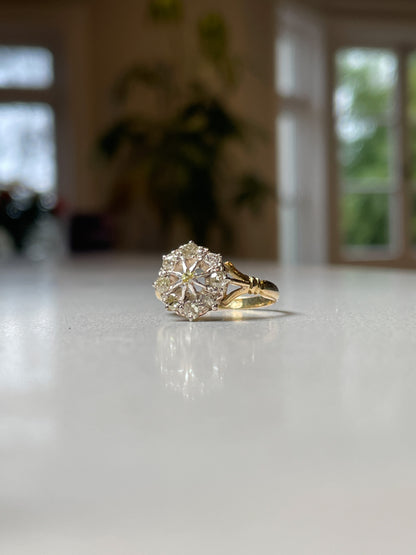 Vintage diamond cluster ring on 18ct gold