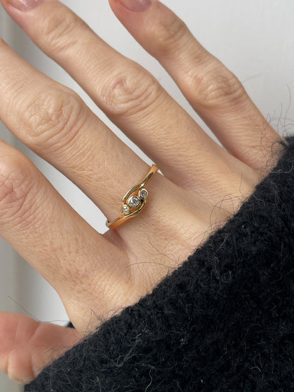 1970s Diamond trilogy ring on 18ct gold
