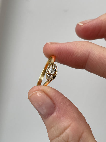 1970s Diamond trilogy ring on 18ct gold