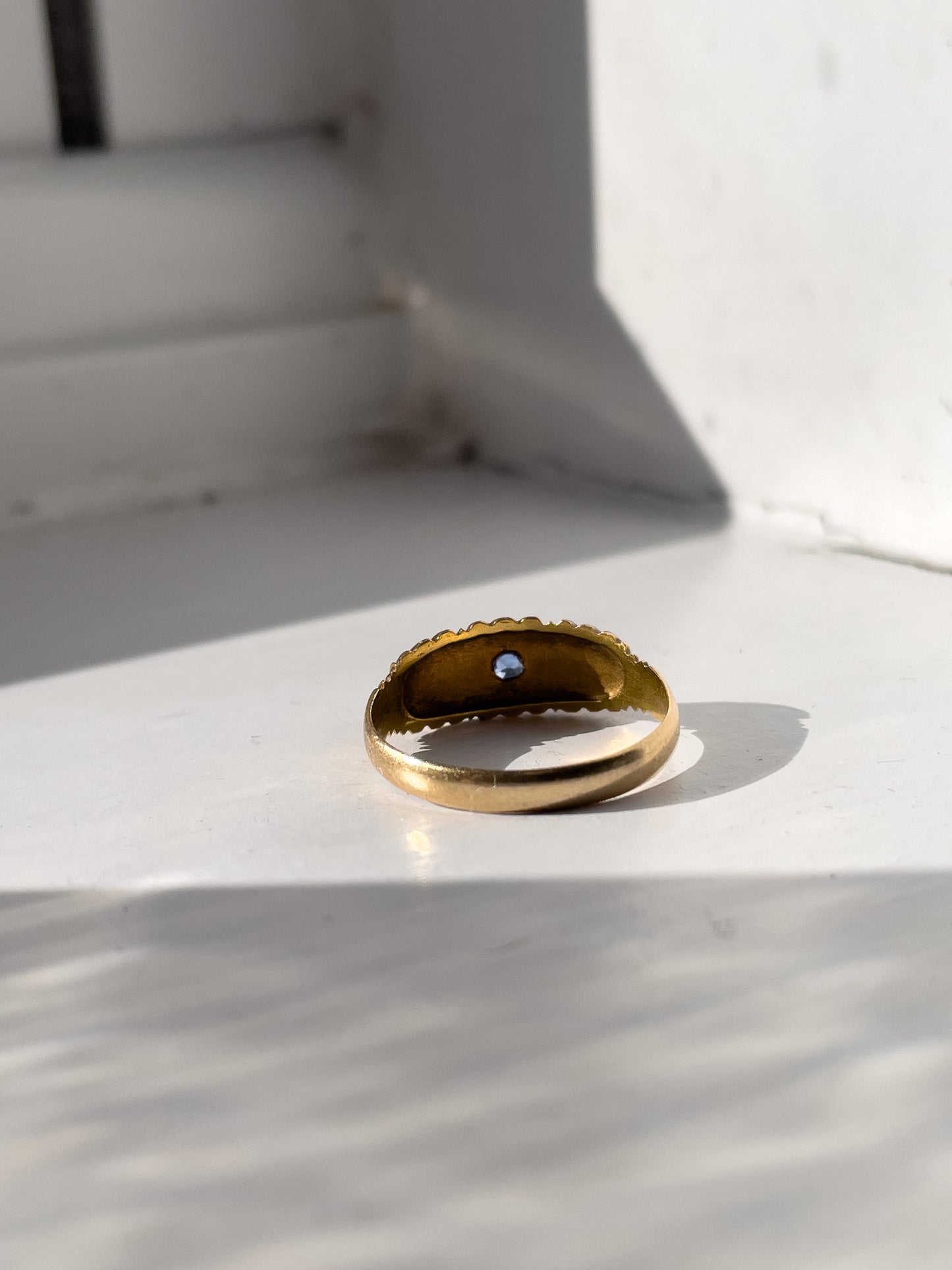 Antique sapphire and diamond ring on 15ct gold, made in 1906
