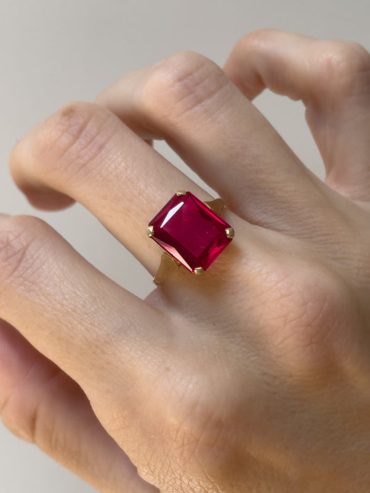 Vintage ruby ring on 9ct gold